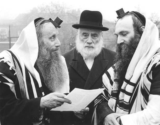 Почему евреи делают обрезание: история и смысл этой традиции