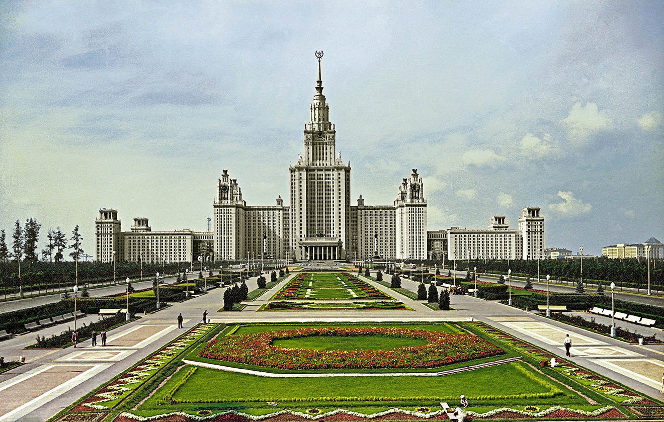 Сталинская архитектура МГУ
